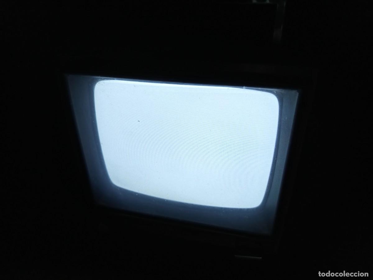 Antig&uuml;edades: Antiguo televisor Sony Solid State 9-90 UM. Funciona! Vintage total - Foto 8