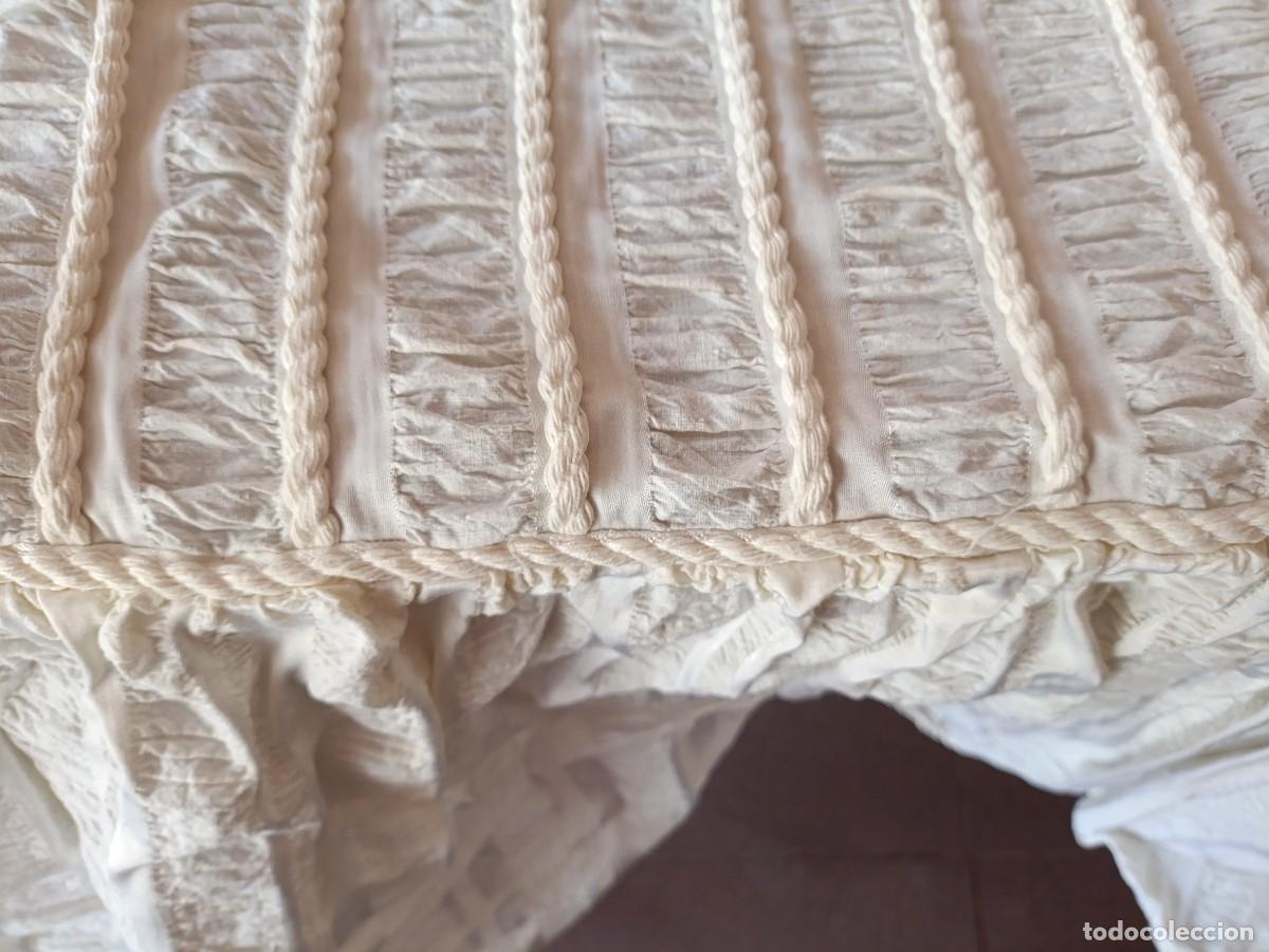 Antig&uuml;edades: Colcha de novia realizada a mano - Foto 2