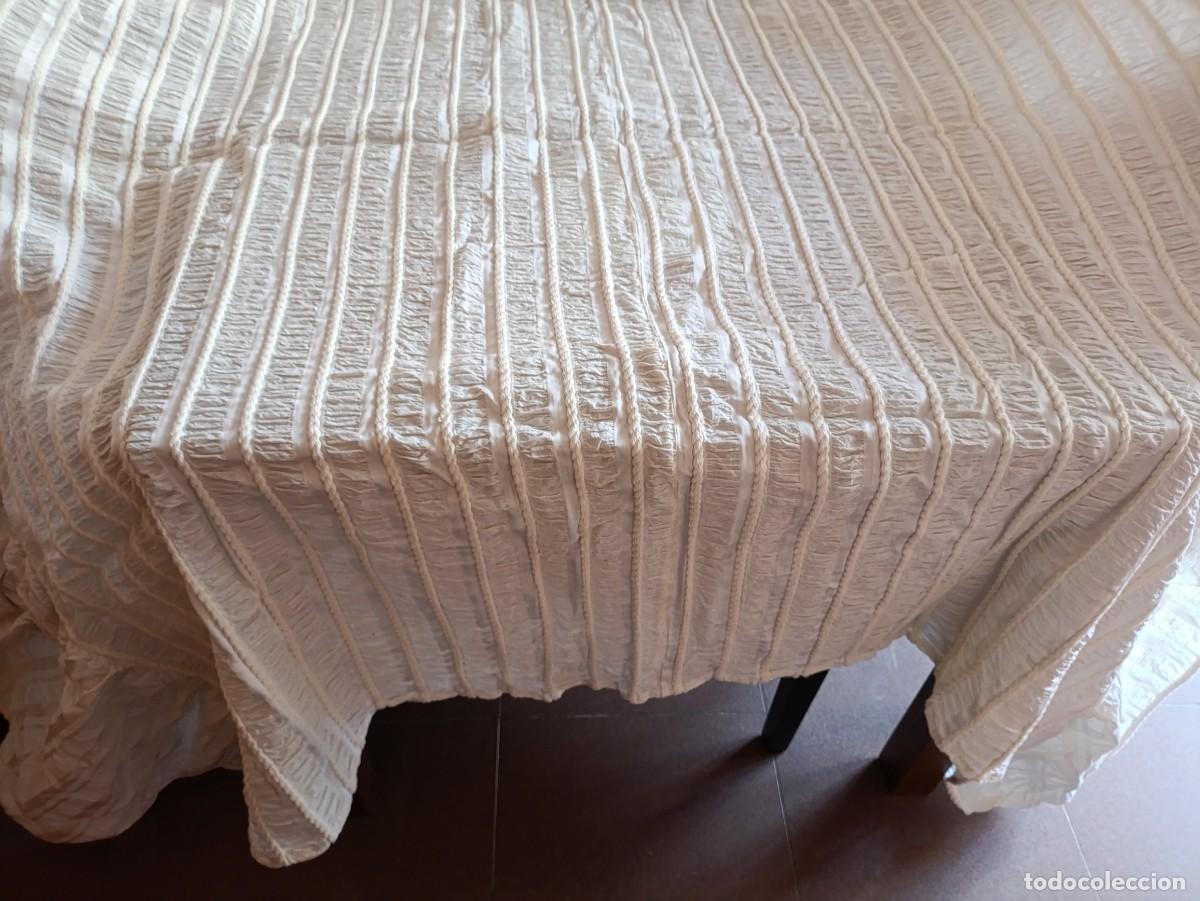 Antig&uuml;edades: Colcha de novia realizada a mano - Foto 5