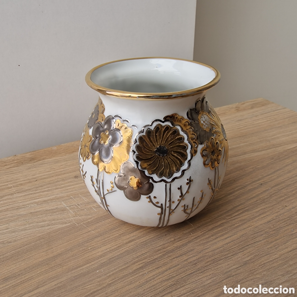 Antig&uuml;edades: Peque&ntilde;o jarr&oacute;n de porcelana - Foto 2