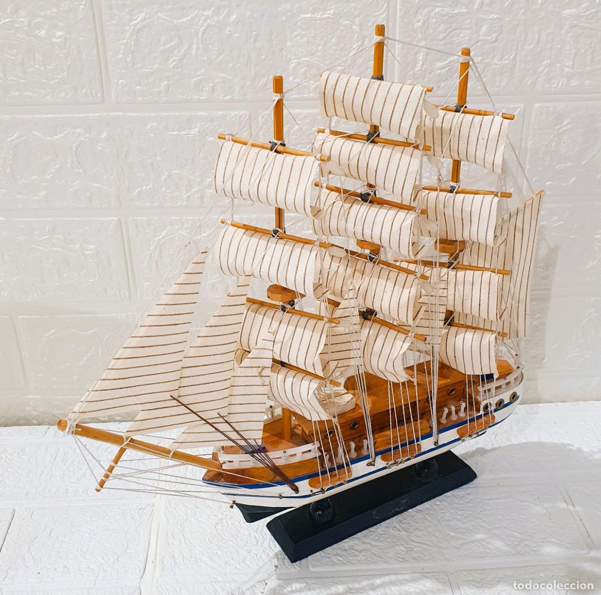 Antig&uuml;edades: Maqueta barco velero en madera - Foto 1