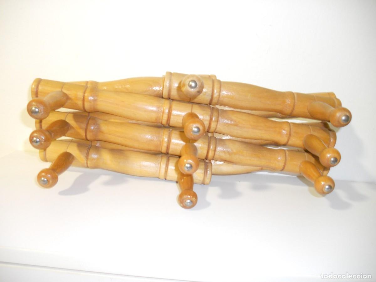 Antig&uuml;edades: ANTIGUO PERCHA COLGADOR DE MADERA - Foto 5