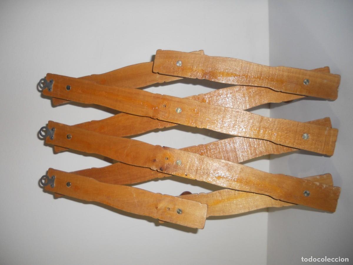 Antig&uuml;edades: ANTIGUO PERCHA COLGADOR DE MADERA - Foto 9