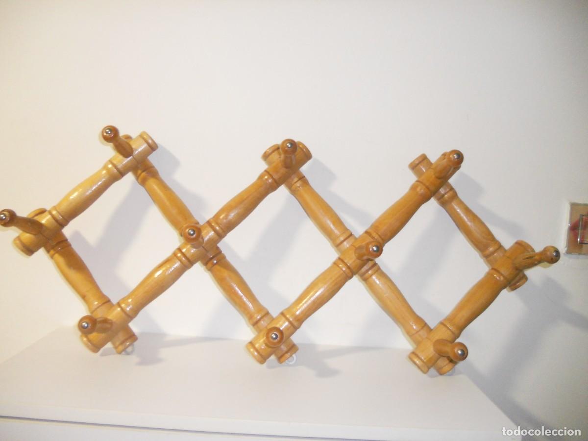 Antig&uuml;edades: ANTIGUO PERCHA COLGADOR DE MADERA - Foto 10