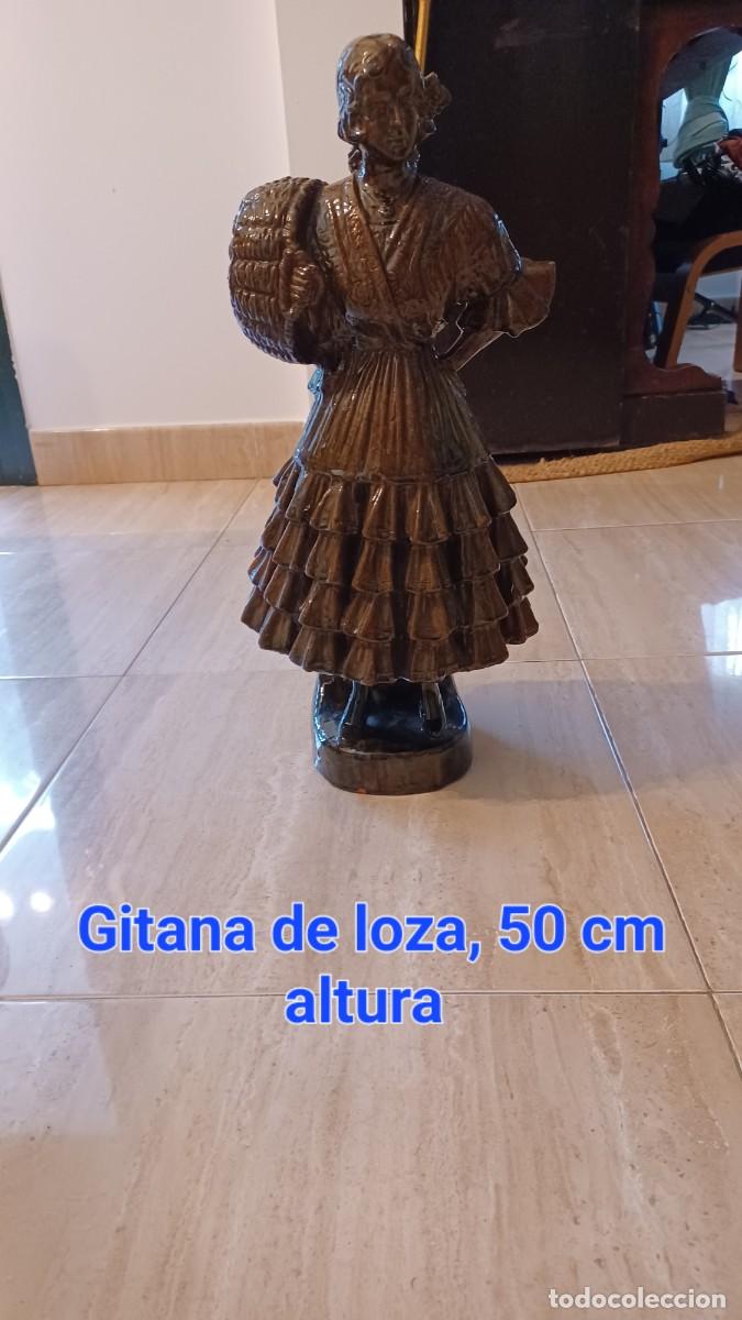 Antig&uuml;edades: Gitana de cer&aacute;mica de 50 cm de altura - Foto 1