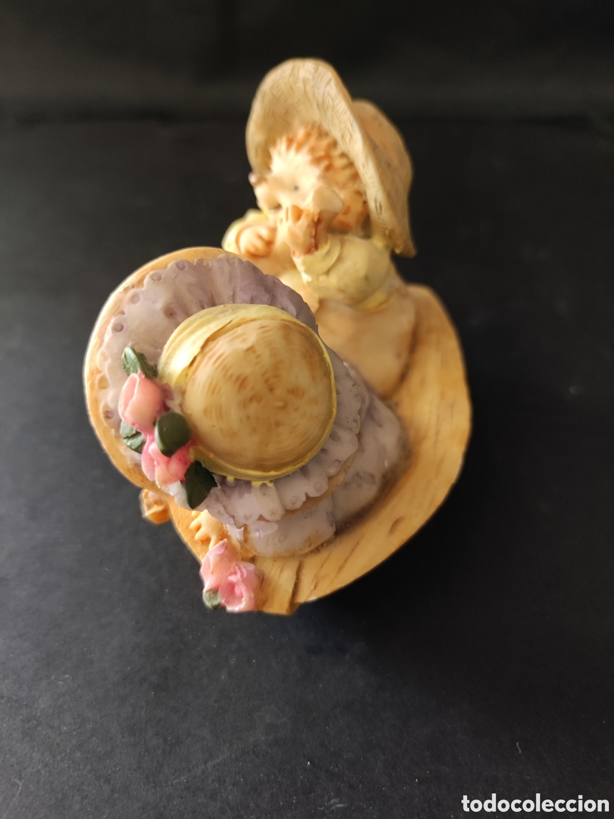 Antig&uuml;edades: Figura de resina peque&ntilde;a - Foto 2