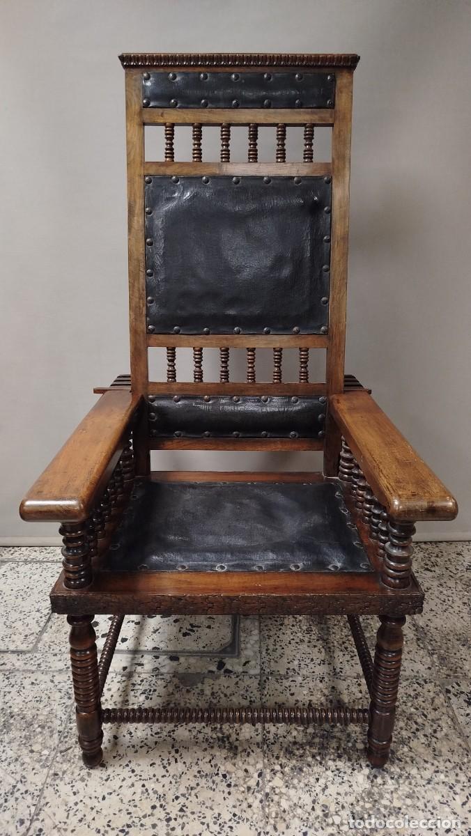 Antig&uuml;edades: SILLON RUSTICO ABATIBLE DE MADERA Y CUERO SIGLO XIX - Foto 1