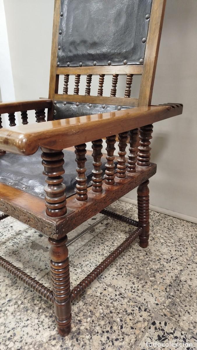 Antig&uuml;edades: SILLON RUSTICO ABATIBLE DE MADERA Y CUERO SIGLO XIX - Foto 7