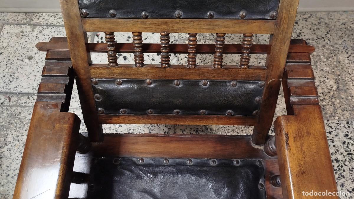 Antig&uuml;edades: SILLON RUSTICO ABATIBLE DE MADERA Y CUERO SIGLO XIX - Foto 9
