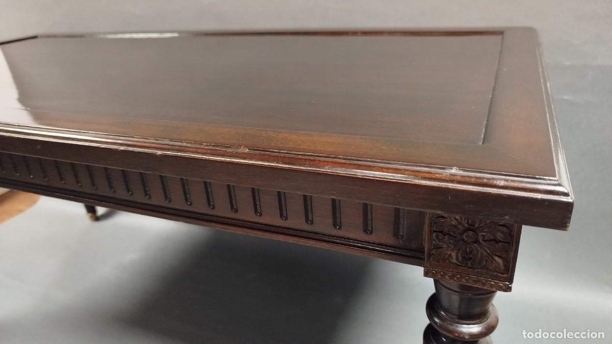 Antig&uuml;edades: MESA DE CENTRO DE MADERA DE HAYA Y ADORNOS DE BRONCE - Foto 7
