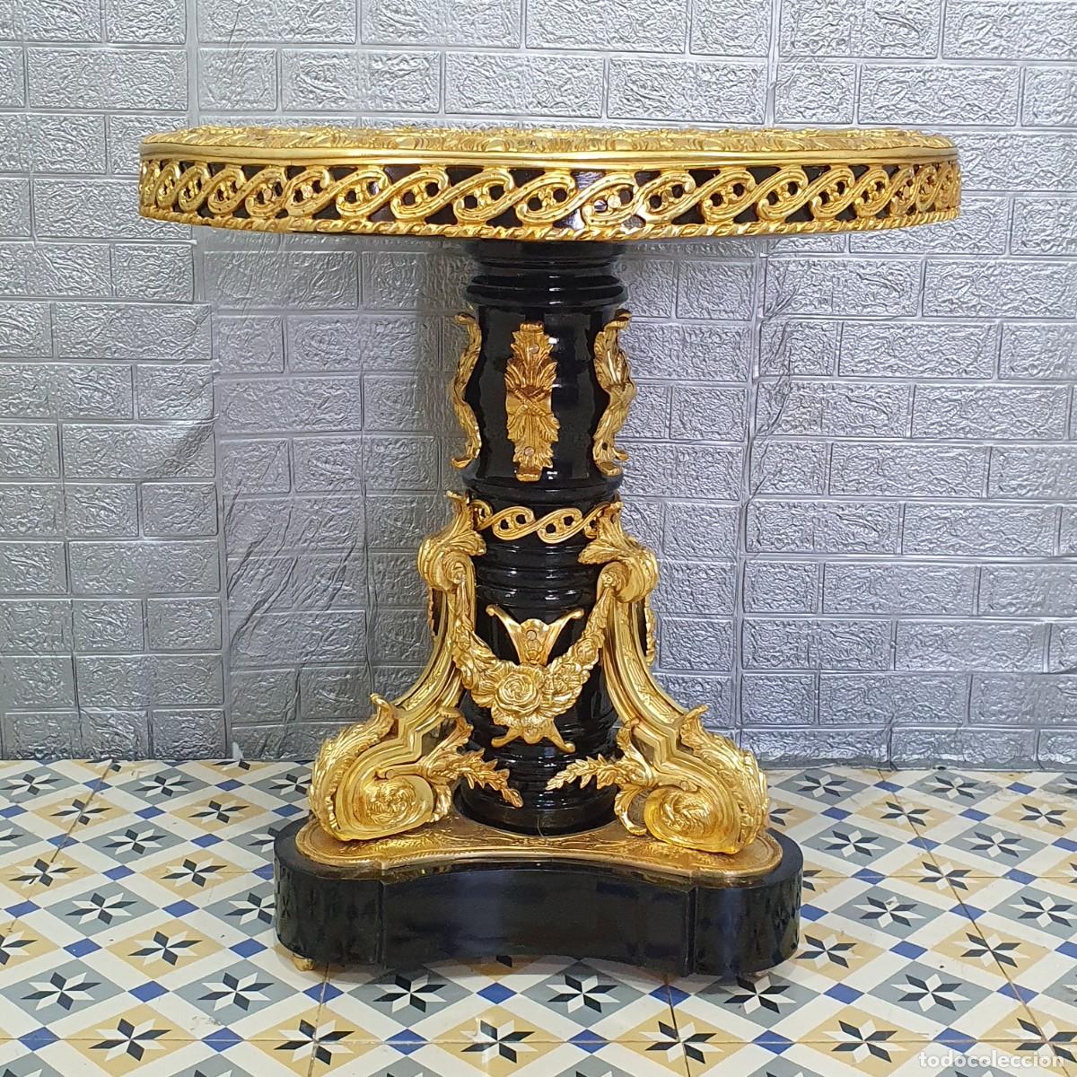 Antig&uuml;edades: Mesa auxiliar porcelana y bronce - Foto 2