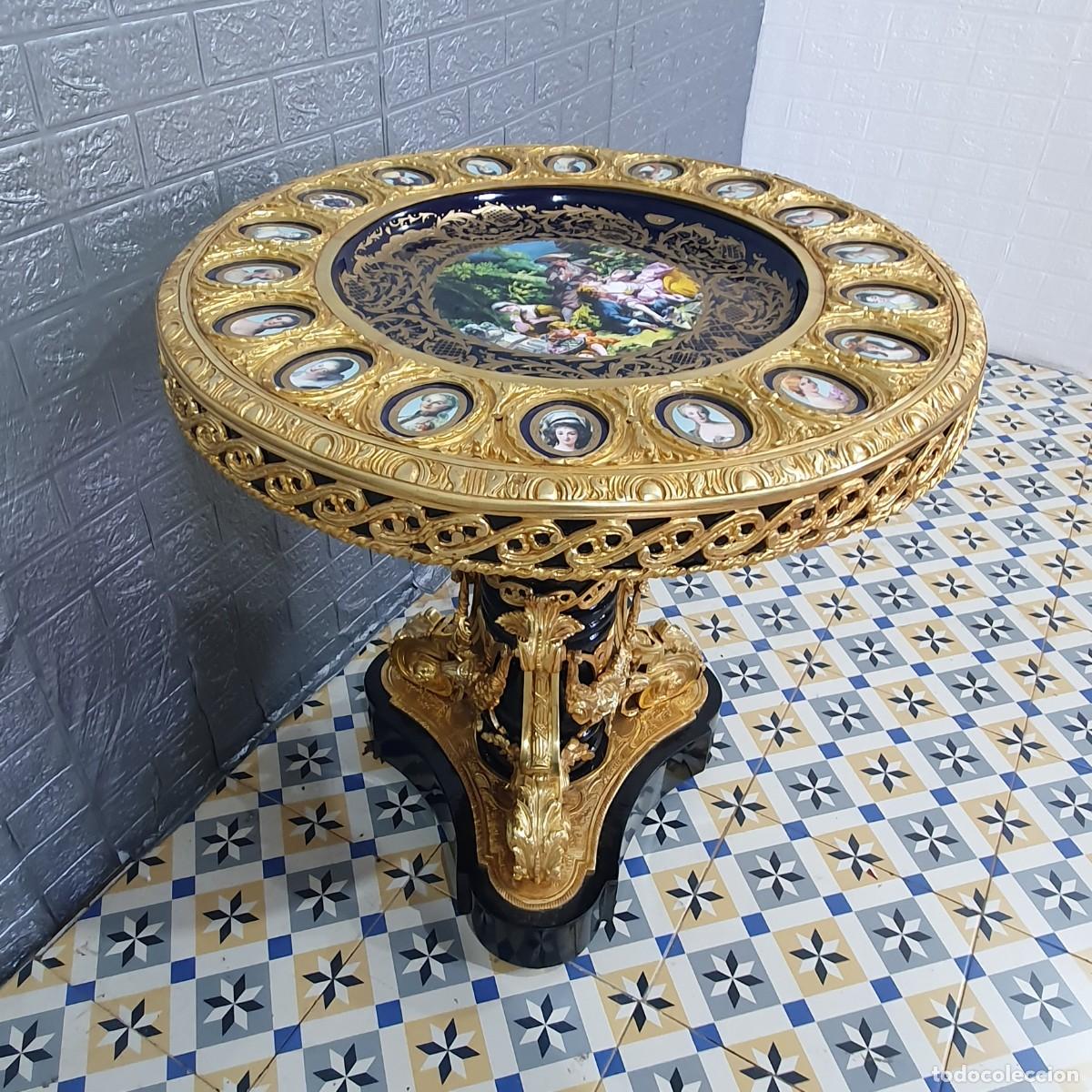 Antig&uuml;edades: Mesa auxiliar porcelana y bronce - Foto 8