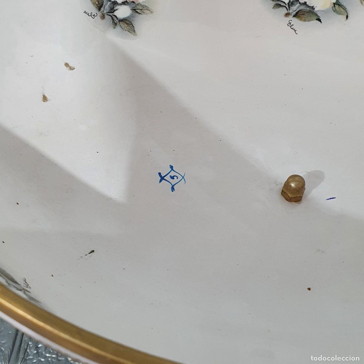 Antig&uuml;edades: Centro de mesa en porcelana y bronce - Foto 3