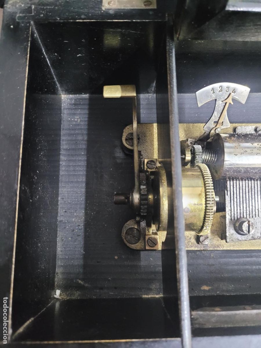 Antig&uuml;edades: Caja de musica antigua - Foto 7