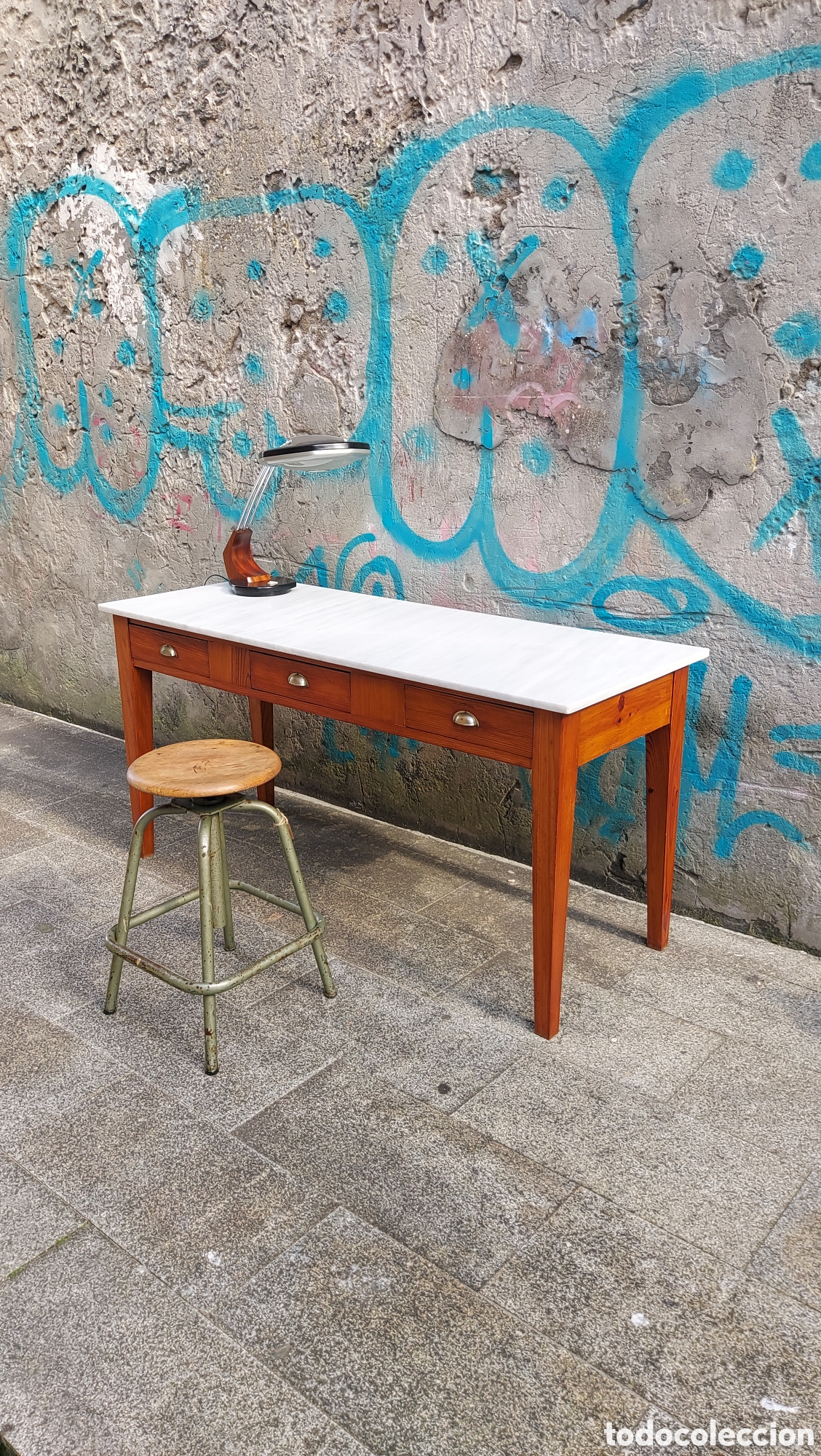 Antig&uuml;edades: Mesa de biblioteca a&ntilde;os 50 - Foto 11