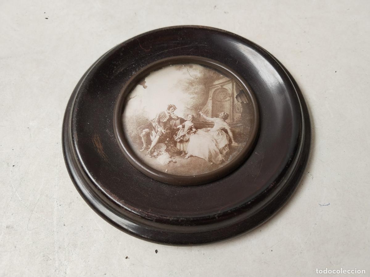Antig&uuml;edades: cuadro peque&ntilde;o redondo madera - c156 - Foto 2