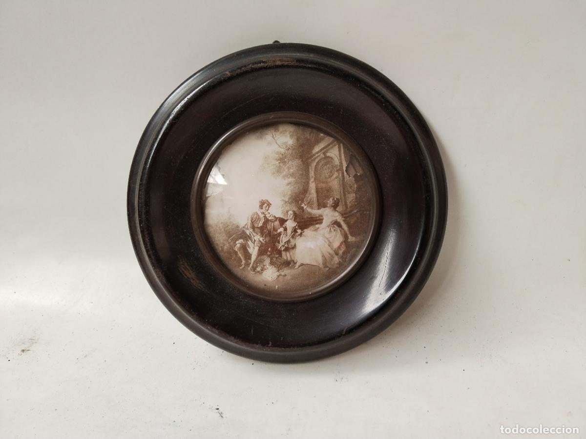 Antig&uuml;edades: cuadro peque&ntilde;o redondo madera - c156 - Foto 1