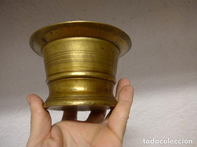 Antig&uuml;edades: Antiguo mortero de bronce, sin la mano. - Foto 2