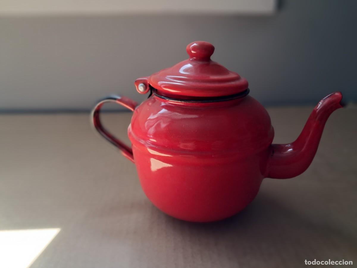 Antig&uuml;edades: CAFETERA ROJA ESMALTADA - Foto 1