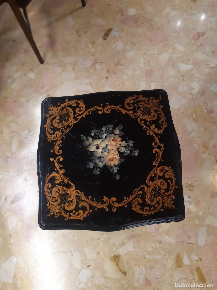 Antig&uuml;edades: MESA AUXILIAR EBONIZADA - Foto 2