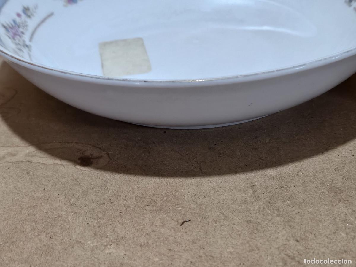 Antig&uuml;edades: plato de porcelana hondo - Foto 2