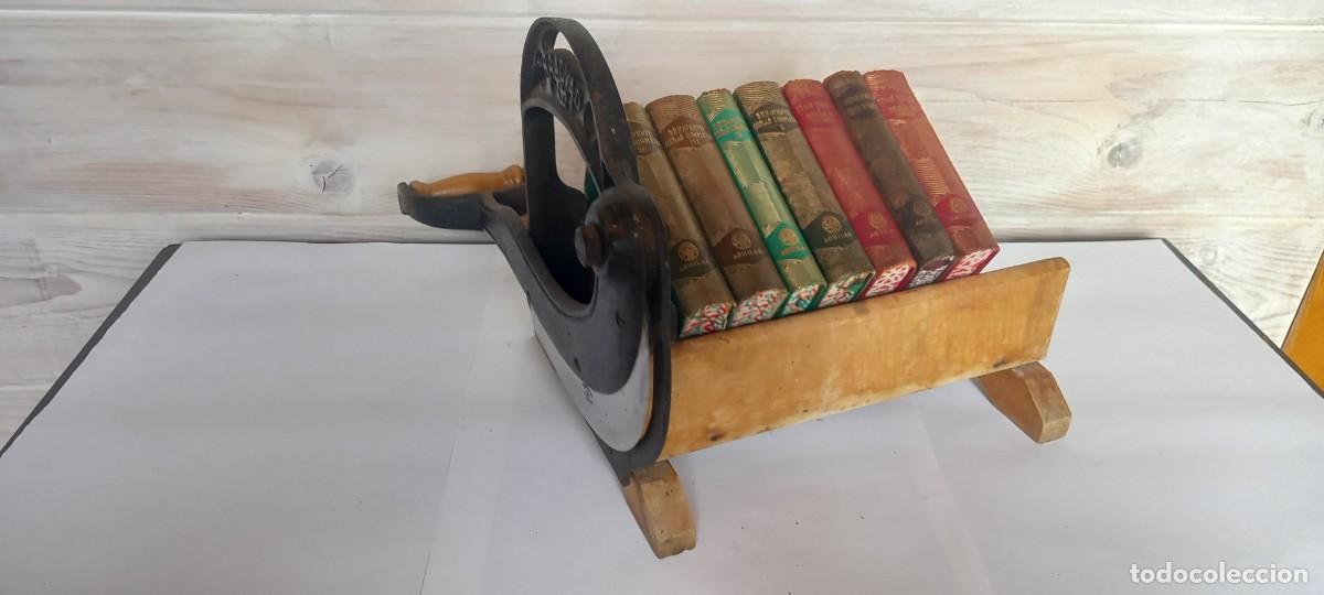 Antig&uuml;edades: Cortadora de pan Raadvad antigua - Foto 10