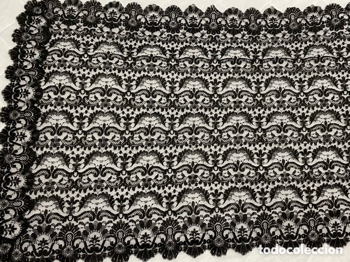 Antig&uuml;edades: Antigua mantilla negra - Foto 3