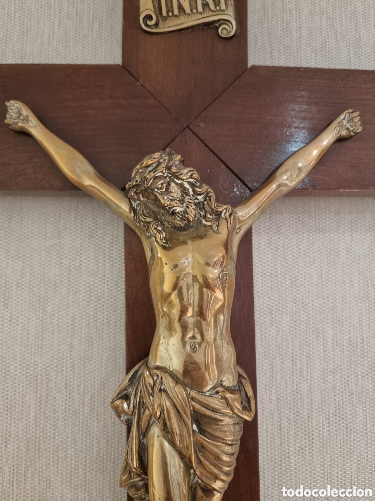 Antig&uuml;edades: Crucifijo de madera y bronce 70x35 - Foto 2