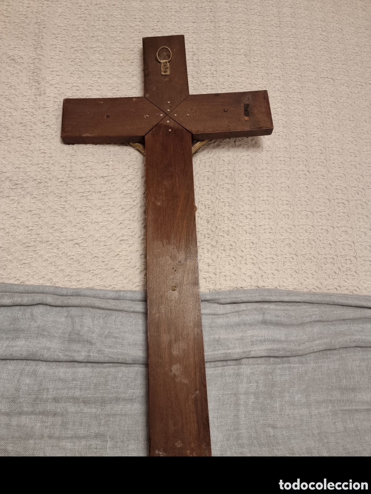 Antig&uuml;edades: Crucifijo de madera y bronce 70x35 - Foto 3