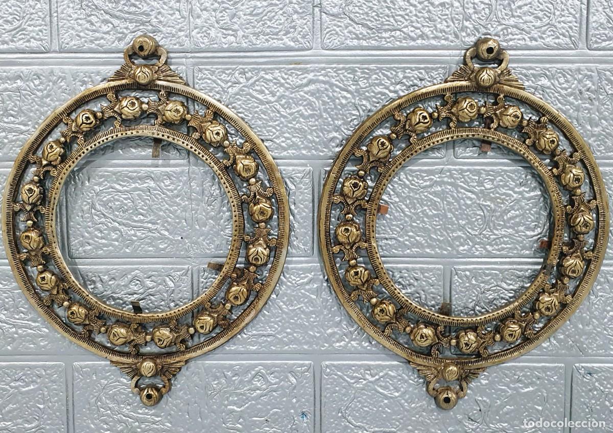 Antig&uuml;edades: Antigua pareja de marcos de bronce - Foto 1