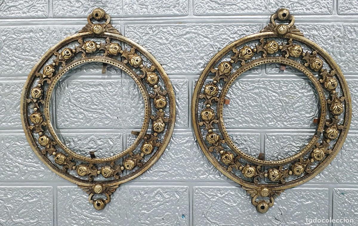Antig&uuml;edades: Antigua pareja de marcos de bronce - Foto 2