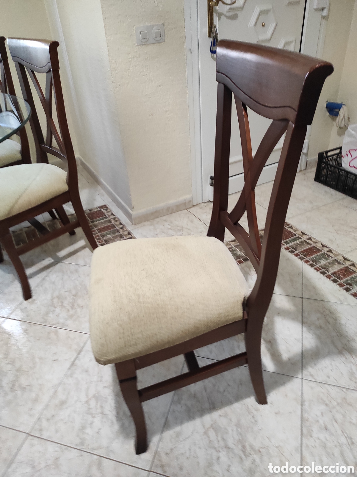 Antig&uuml;edades: Mesa sal&oacute;n y ocho sillas - Foto 3