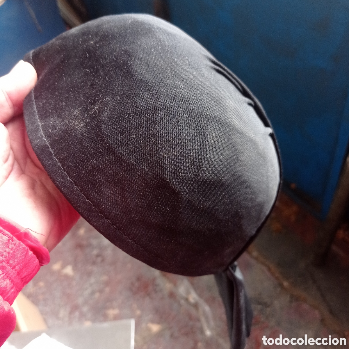 Antig&uuml;edades: Antiguo gorro negro - raro (gorro de pirata?) - Foto 1