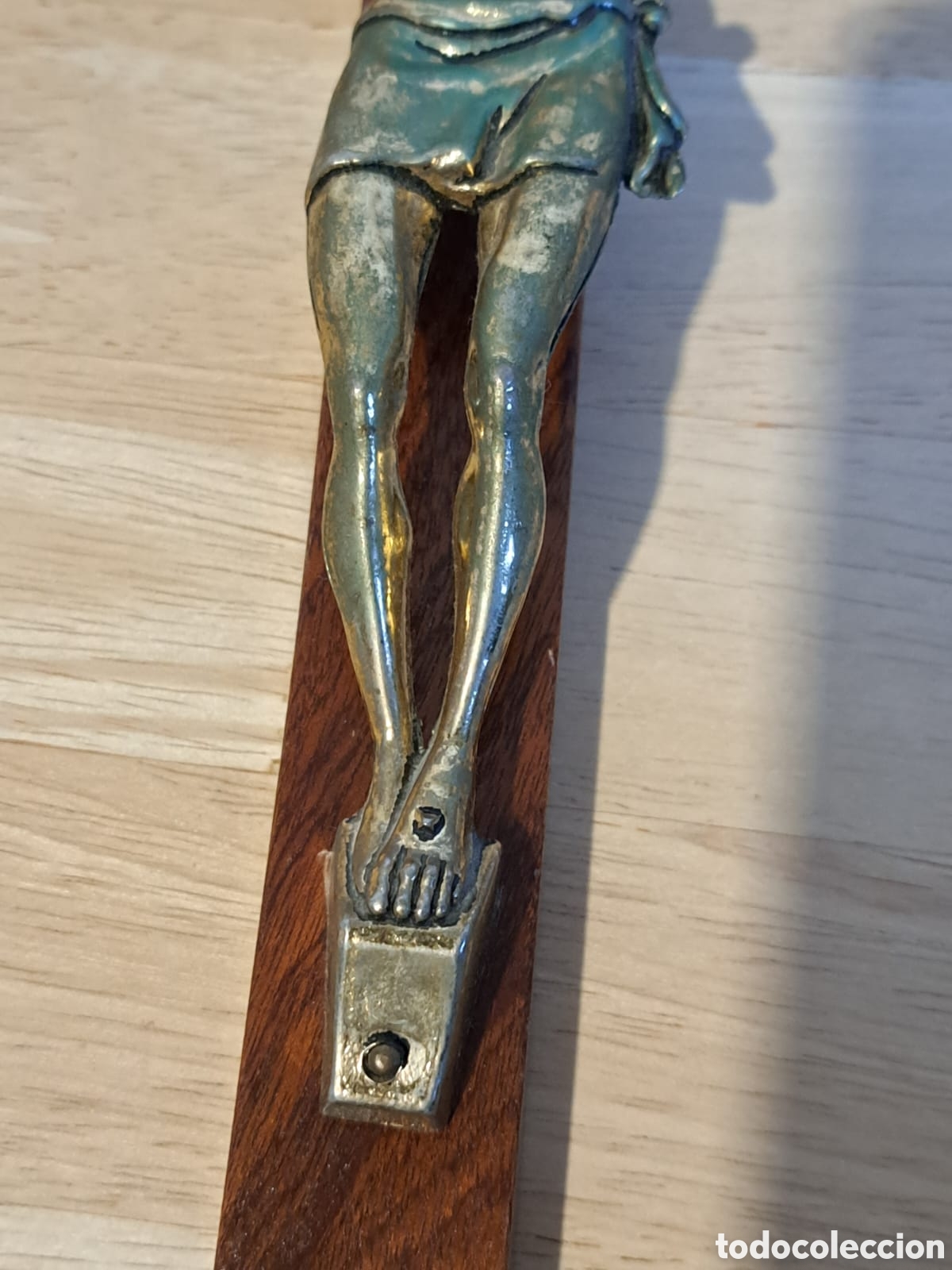 Antig&uuml;edades: Crucifijo de metal y madera - Foto 3