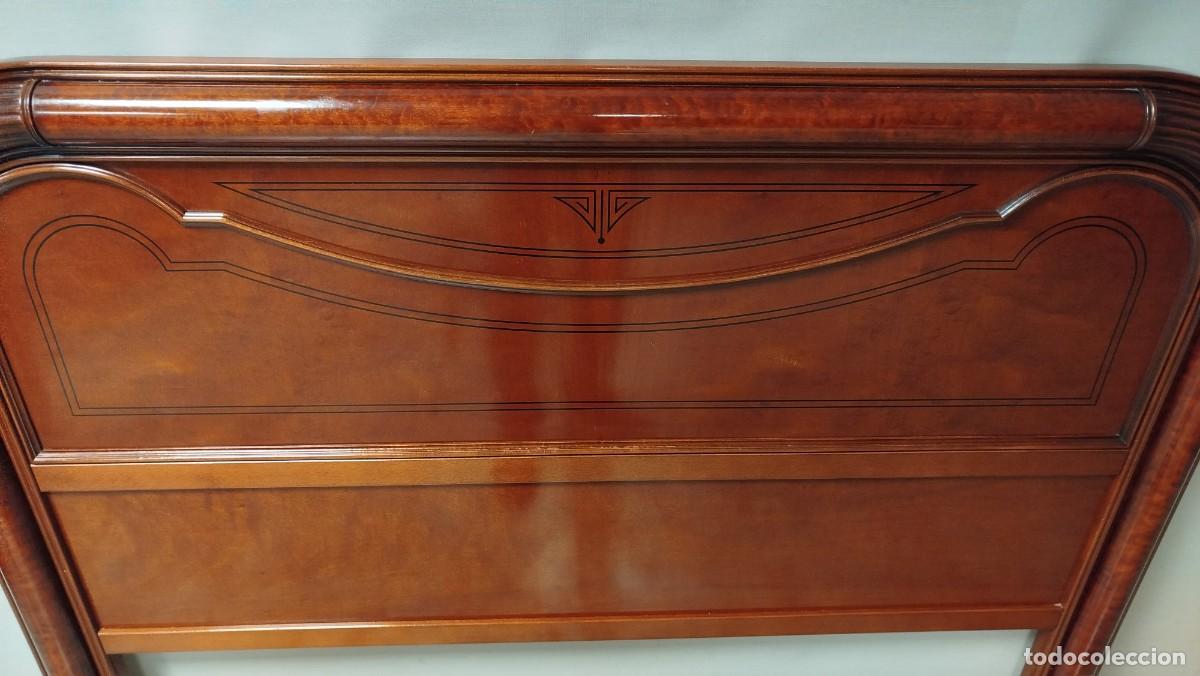 Antig&uuml;edades: CABECERO DE MADERA DE 130 CM - Foto 4