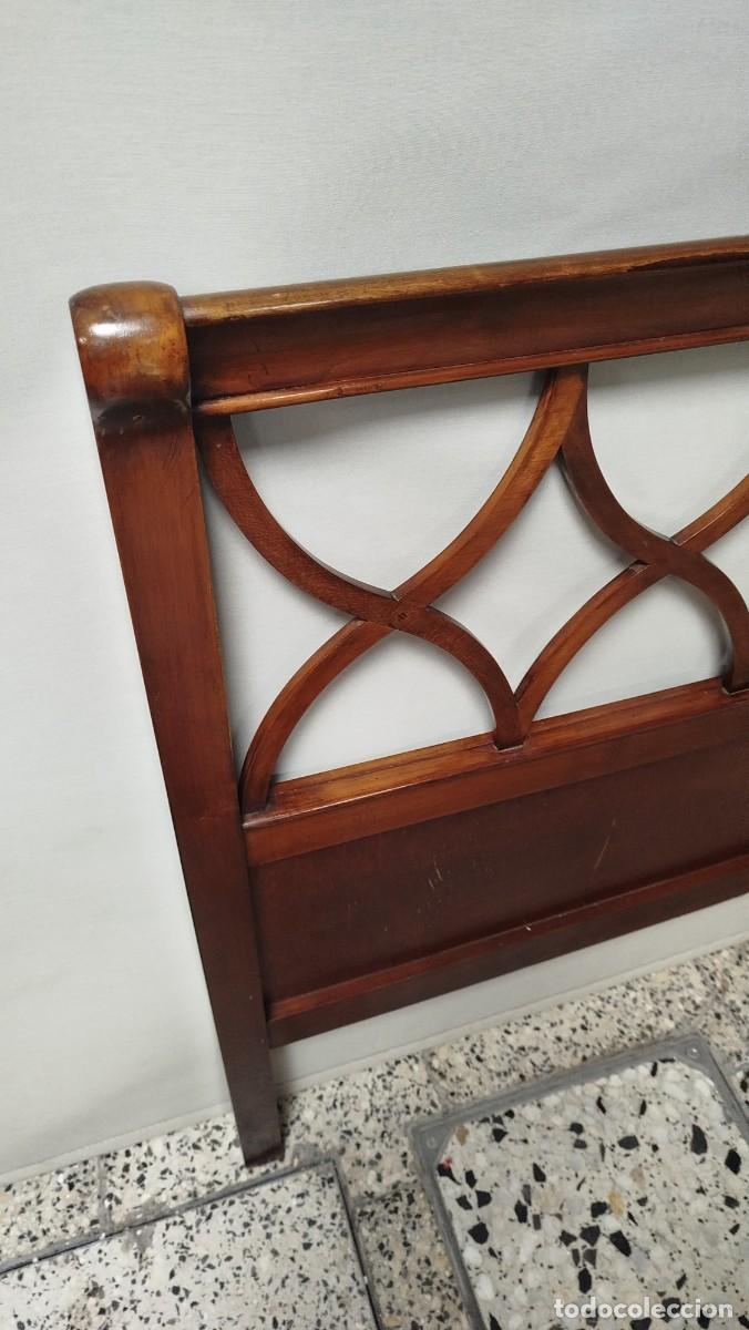 Antig&uuml;edades: CABECERO DE MADERA PARA CAMA DE 105 CM - Foto 7