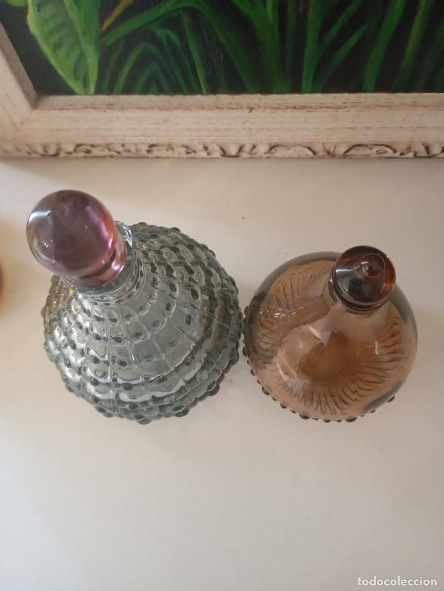 Antig&uuml;edades: Lote de perfumeros de cristal soplado - Foto 3