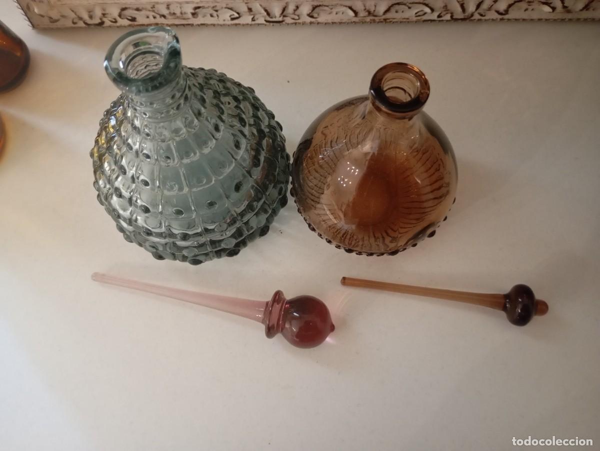 Antig&uuml;edades: Lote de perfumeros de cristal soplado - Foto 4