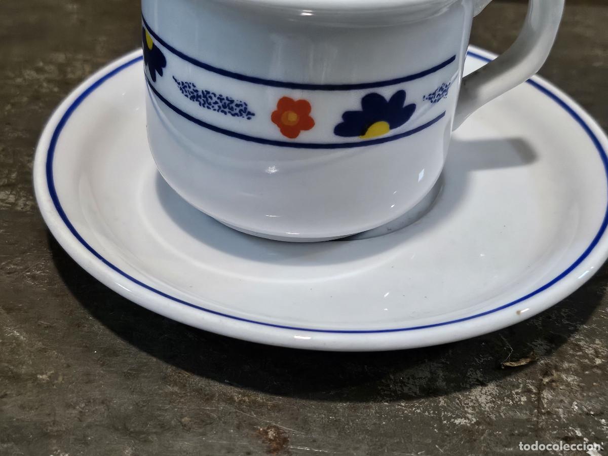 Antig&uuml;edades: taza y plato de ceramica - Foto 2