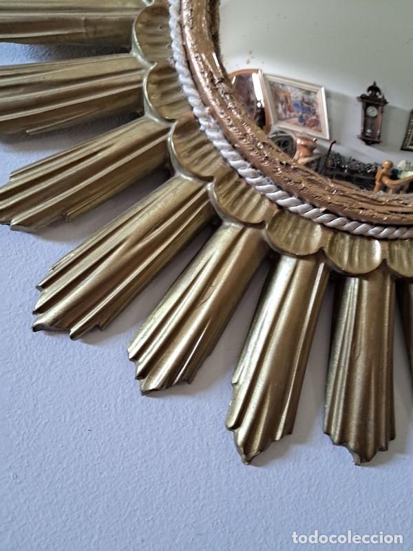Antig&uuml;edades: ESPEJO SOL DE MADERA SOBREDORADA Y ESPEJO CURVADO - Foto 4