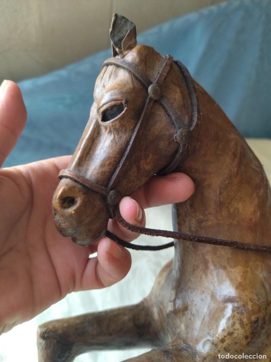 Antig&uuml;edades: Antiguo caballo forrado de cuero. - Foto 18