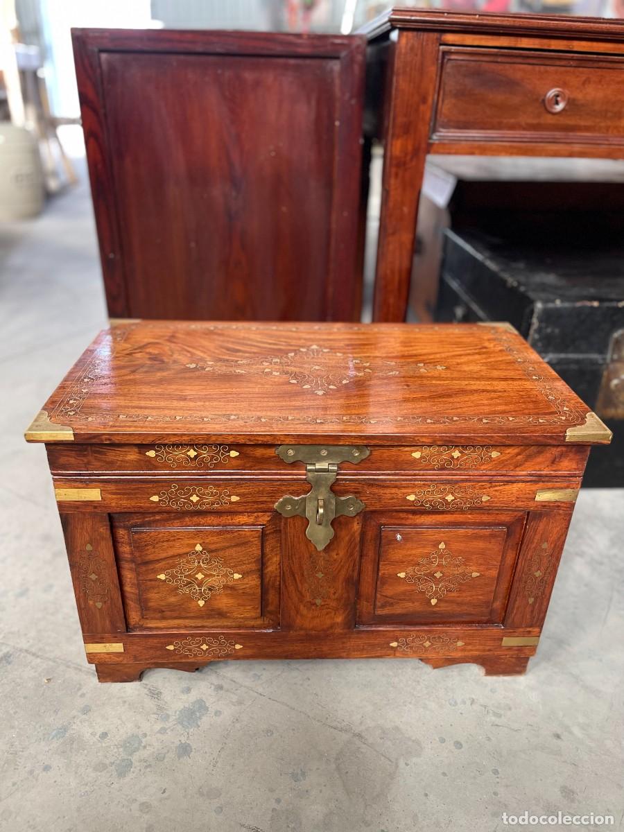 Antig&uuml;edades: baul antiguo marqueteria restaurada - Foto 1