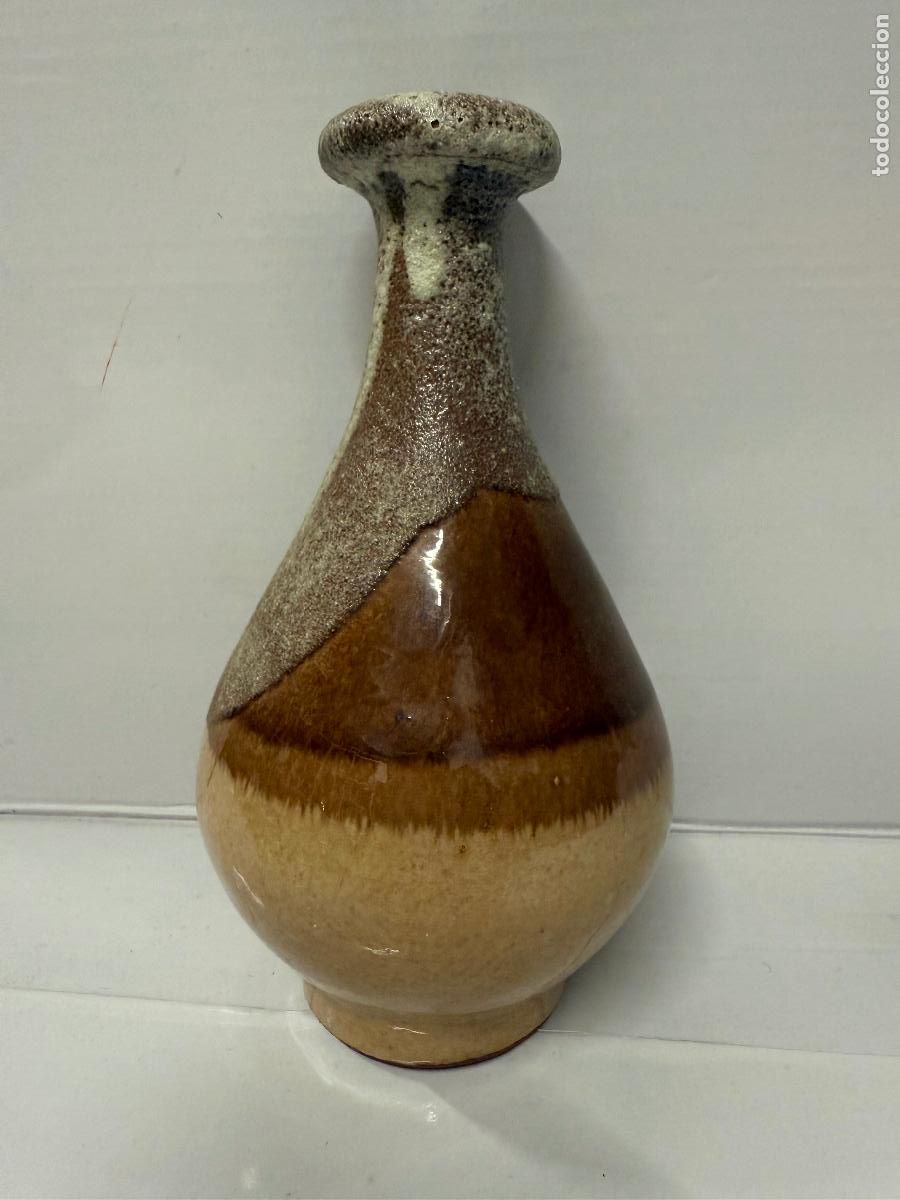 Antiguidades: Precioso jarron de ceramica. Mide unos 16cms alto. Firma Aparicio. Olot