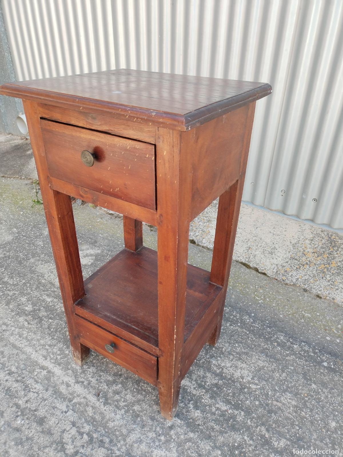 Antig&uuml;edades: mesa auxiliar de madera tropical - Foto 2