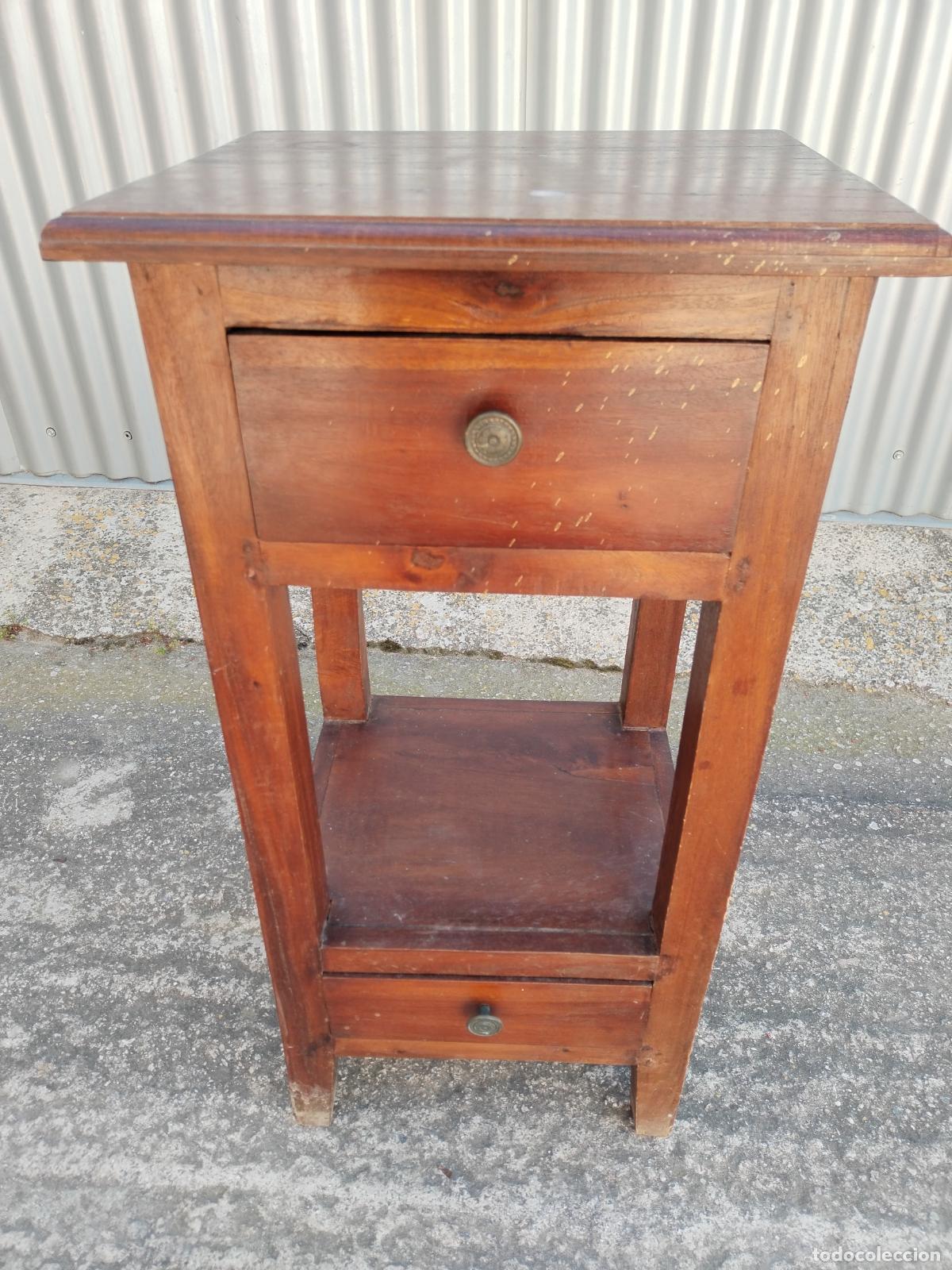 Antig&uuml;edades: mesa auxiliar de madera tropical - Foto 3