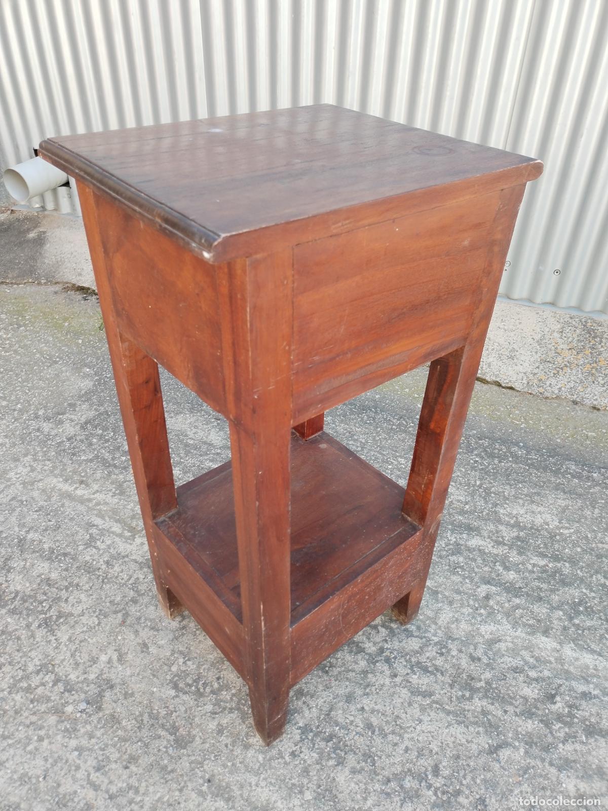 Antig&uuml;edades: mesa auxiliar de madera tropical - Foto 4