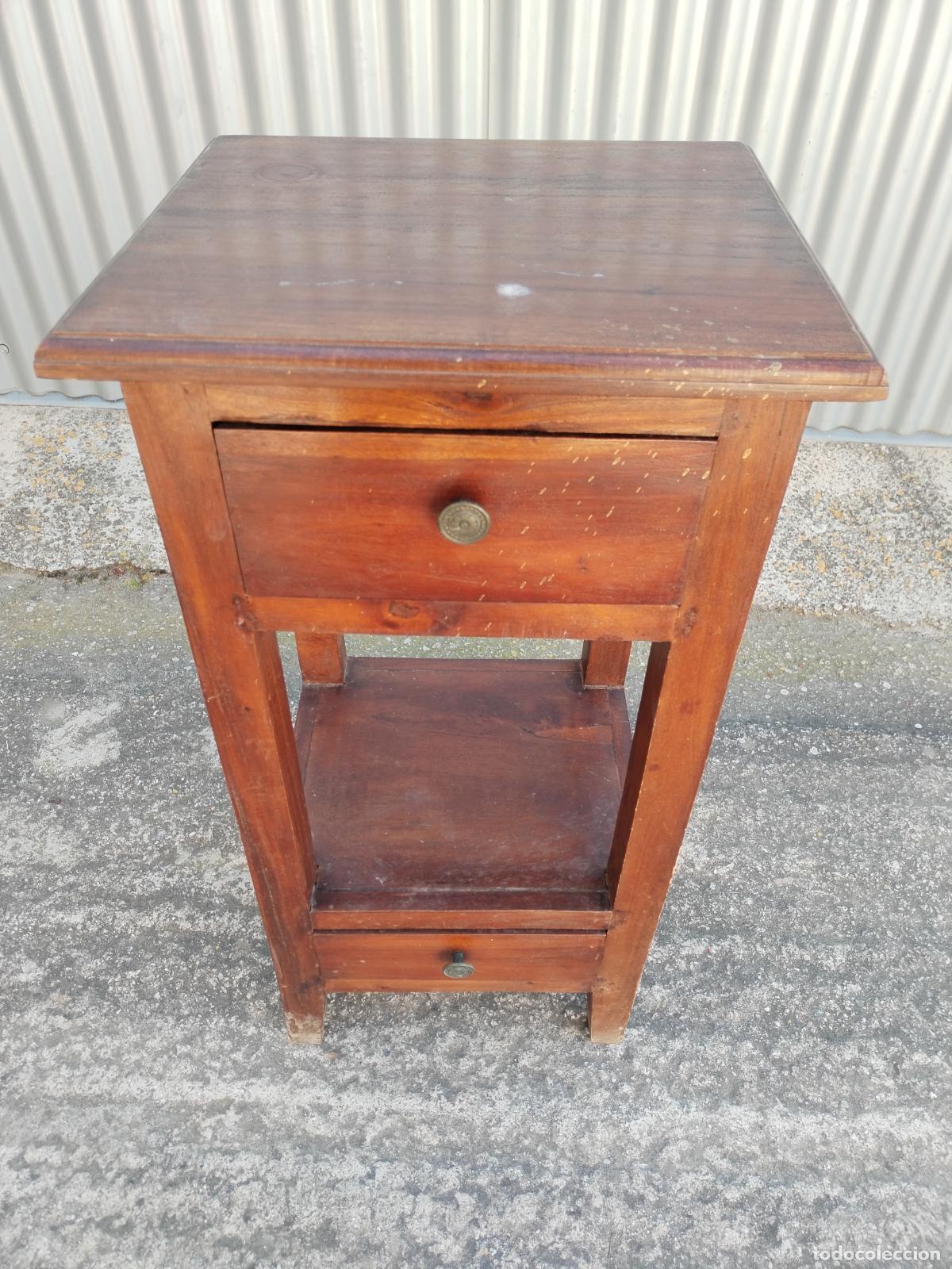 Antig&uuml;edades: mesa auxiliar de madera tropical - Foto 8