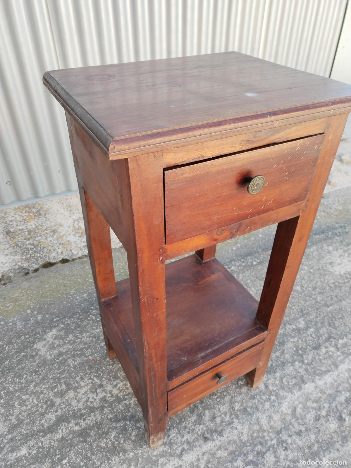 Antig&uuml;edades: mesa auxiliar de madera tropical - Foto 1