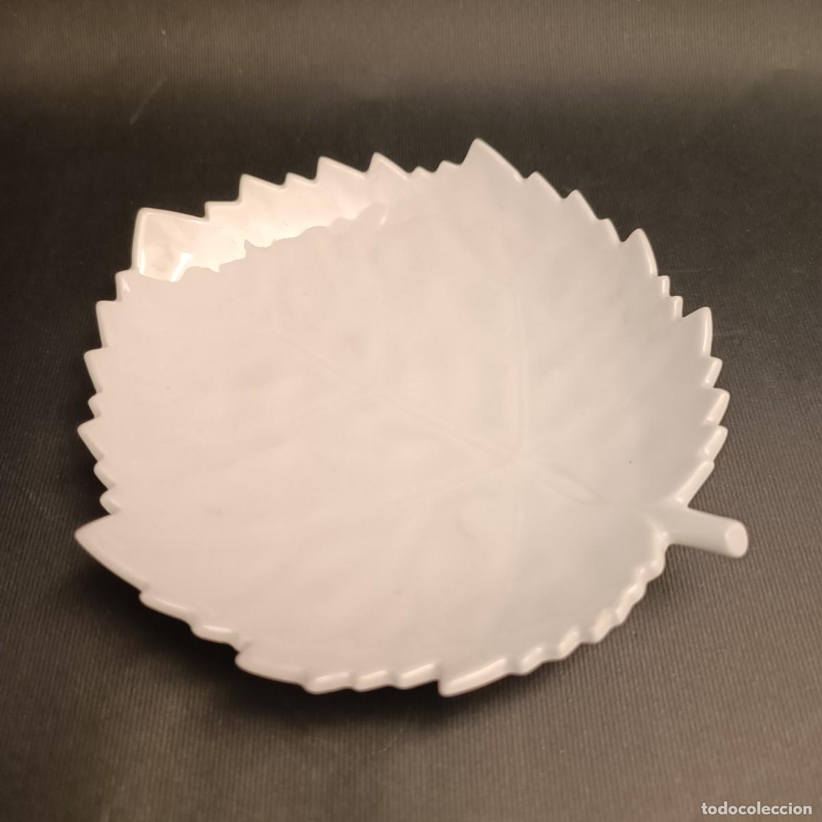 Antig&uuml;edades: HOJA EN PORCELANA KPM - Foto 1