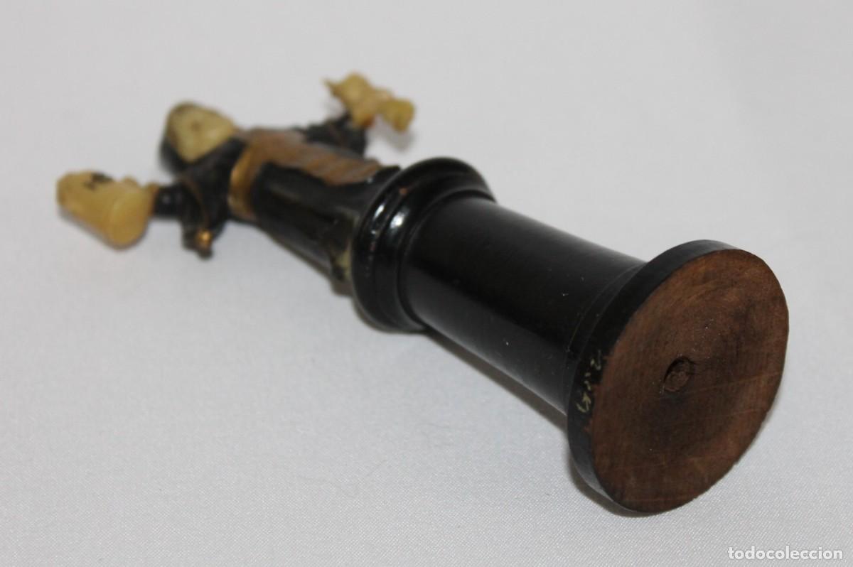 Antig&uuml;edades: Figura de celuloide con base de madera. Principios del siglo XX - Foto 5